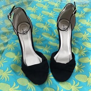 ✨ Low Heel Black Shoes